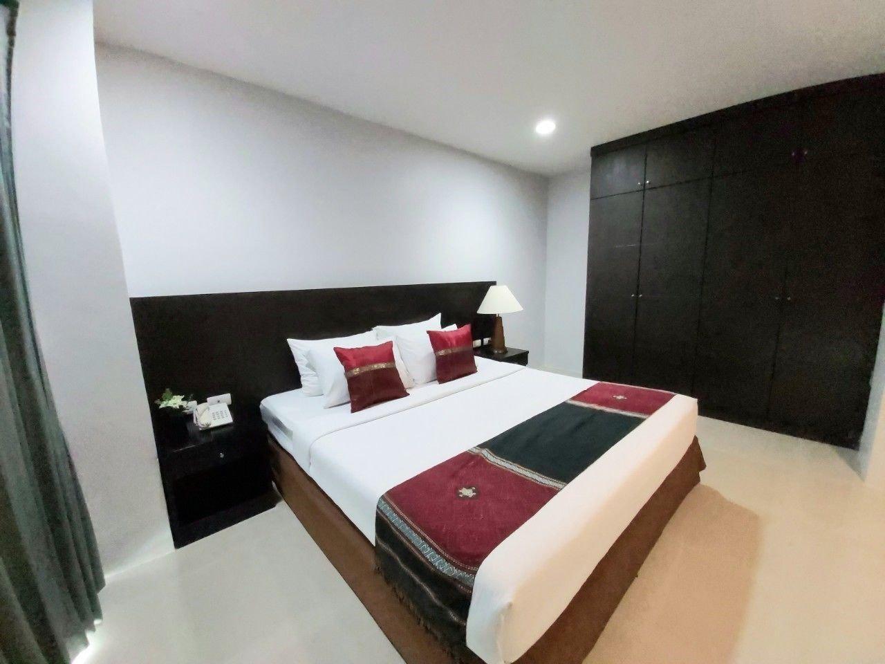 Ampo Residence Пра Након Си Аютая Екстериор снимка