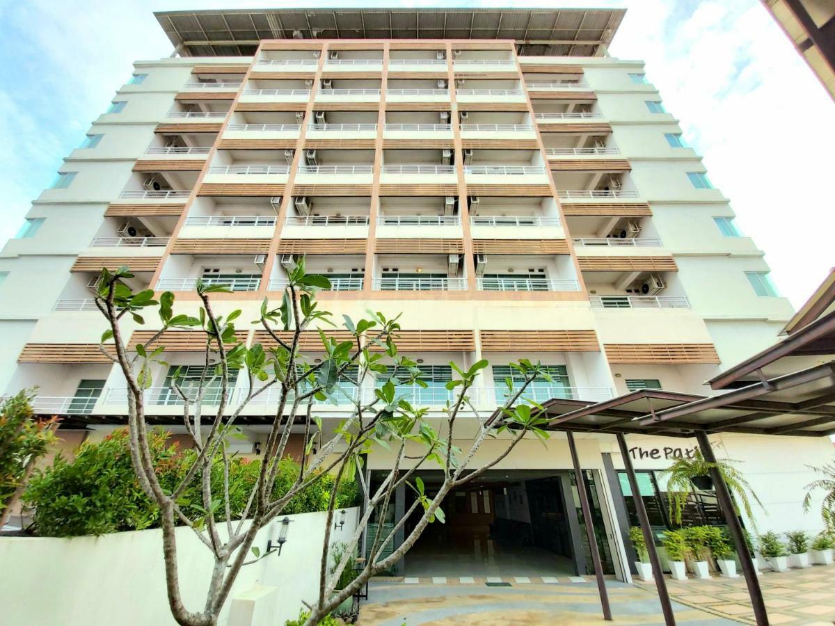 Ampo Residence Пра Након Си Аютая Екстериор снимка